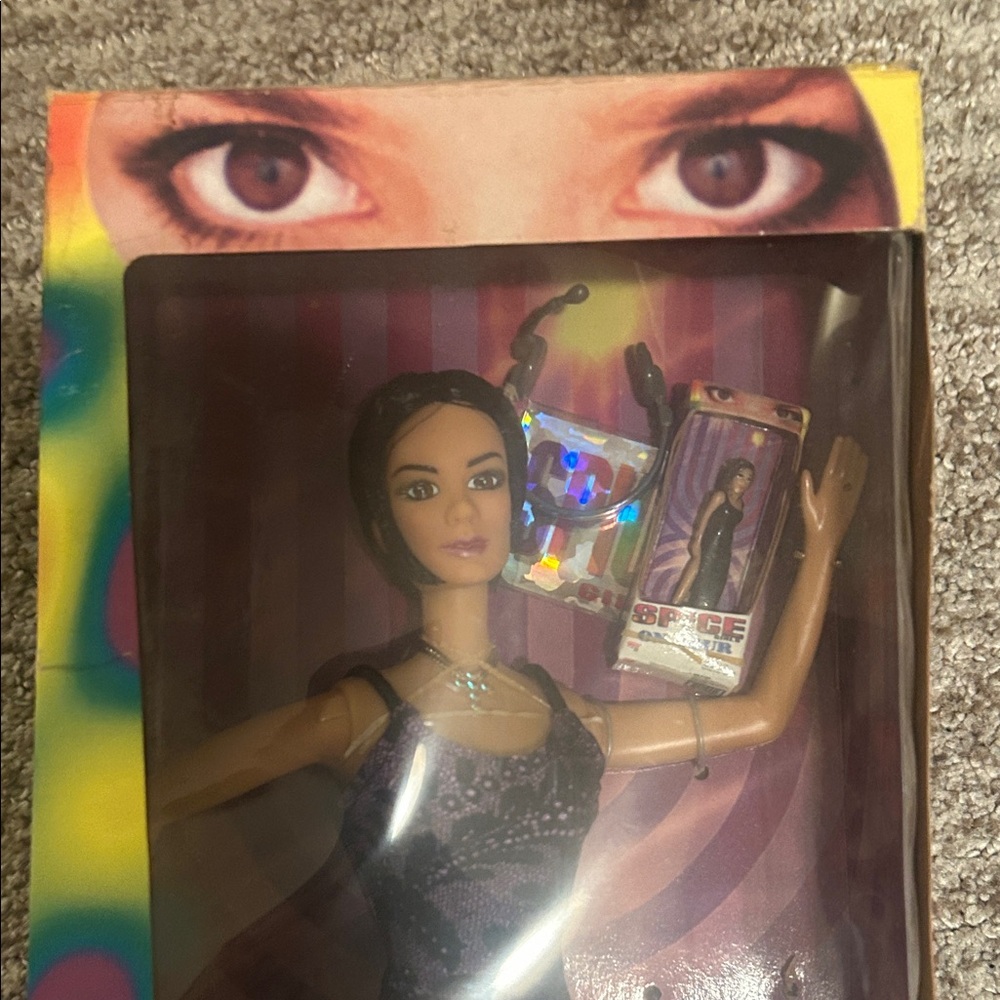Sealed in box Spice Girls On Tour Doll - Picture 5 of 5